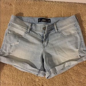 NEW hollister light wash jean shorts